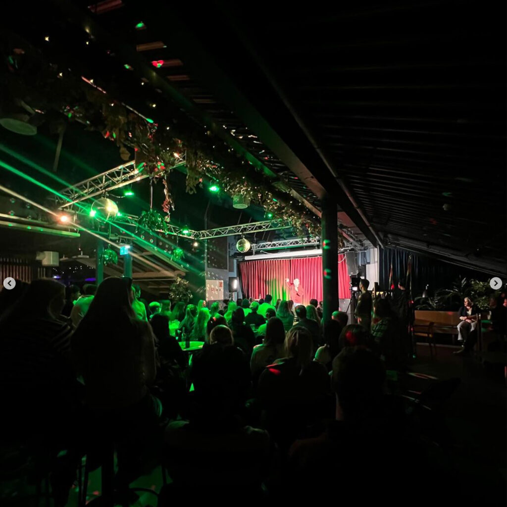 Standup komiker i Stavanger underholder på stort show